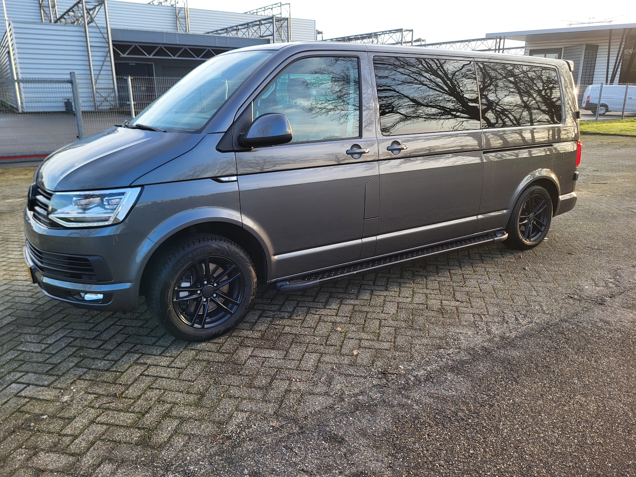 Volkswagen Transporter - 2.0 TDI L2H1 Trendline 2.0l dubbel schuifdeur - AutoWereld.nl