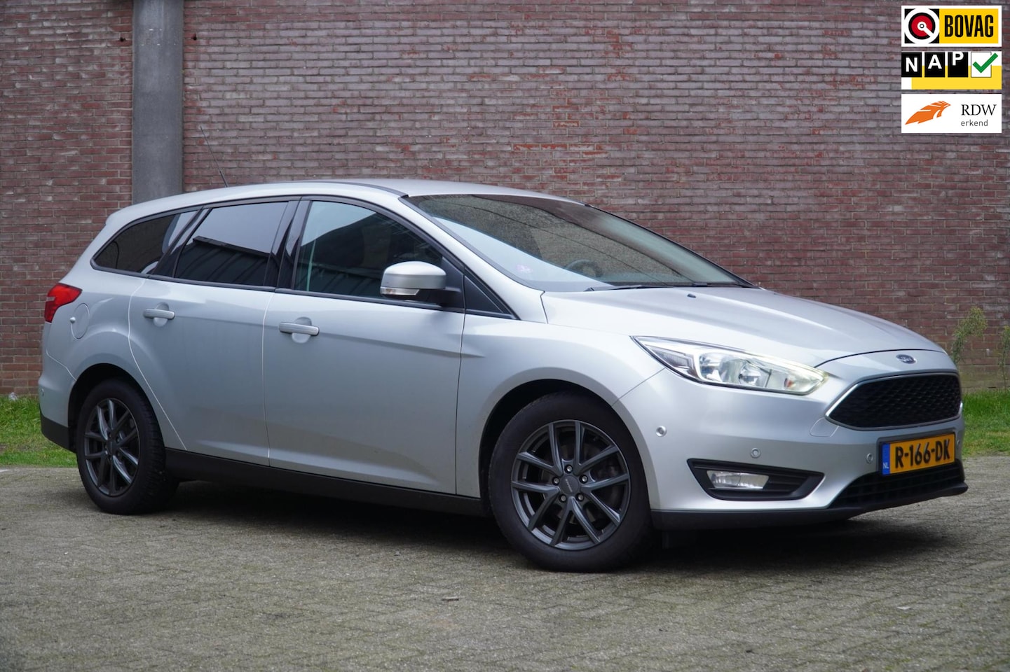 Ford Focus Wagon - 1.0 /125PK,Lease Edition, Airco, A.rijcamera, voorruitverwarming, Import Auto. - AutoWereld.nl