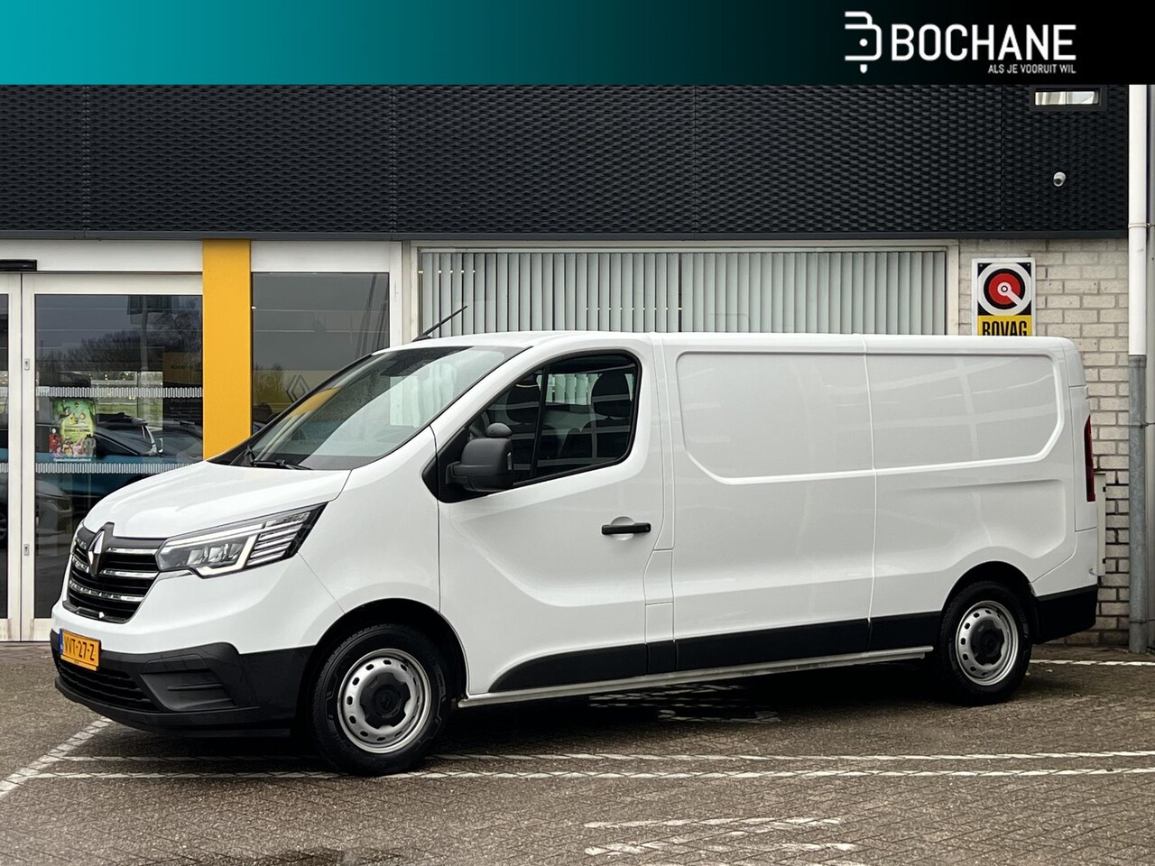 Renault Trafic - 2.0 dCi 110 T30 L2H1 Comfort | Navigatie | Trekhaak - AutoWereld.nl