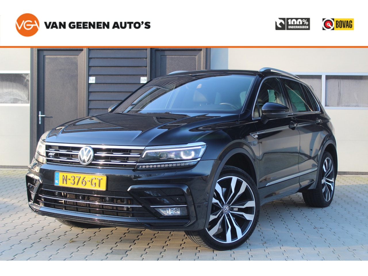 Volkswagen Tiguan - 2.0 TSI 4Motion Highline | compleet R-line | LED | Virtual cockpit | Keyless - AutoWereld.nl