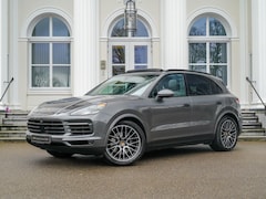 Porsche Cayenne - 3.0 E-Hybrid | Pano | Luchtvering | Night vision | Bose | Sport chrono |