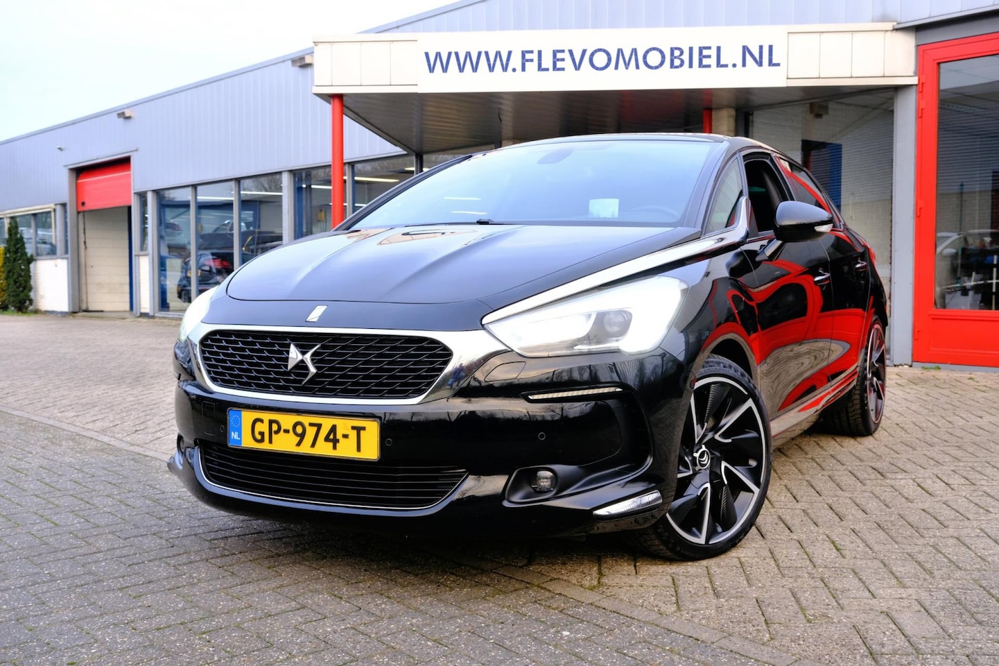 DS 5 - 2.0 BlueHDi Executive Pano|Leder|Navi|Clima - AutoWereld.nl