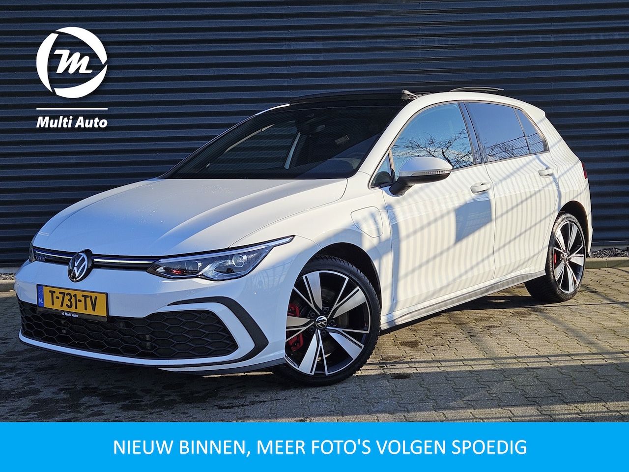 Volkswagen Golf - GTE Plug In Hybrid 245pk PHEV | Panodak | Adaptive Cruise | Trekhaak af Fabriek | Virtual - AutoWereld.nl