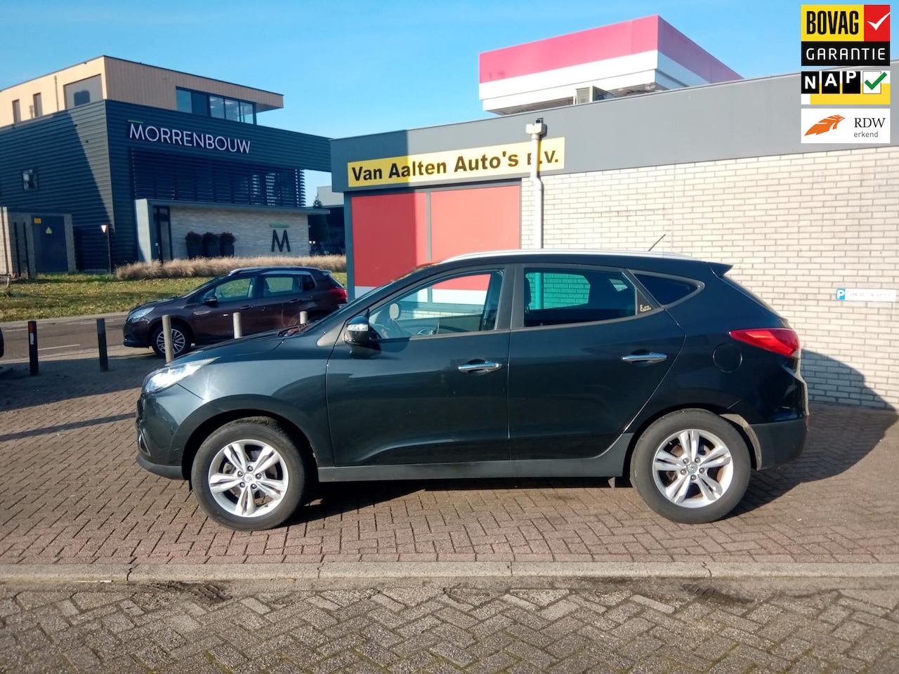 Hyundai ix35 - 2.0i Style prijs is incl nieuwe apk,afleveringsbeurt incl filters en bovag garantie - AutoWereld.nl