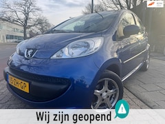 Peugeot 107 - 1.0-12V XS A-C Elek-Pakket Lmv N.A.P