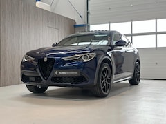 Alfa Romeo Stelvio - 2.0 T AWD Q4 - BLACK PACK - SCHUIFDAK - LEER - 20 INCH - STOEL + STUURVERWARMING