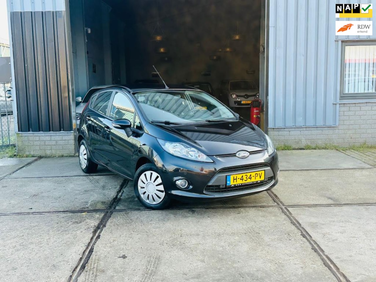 Ford Fiesta - 1.25 Trend 1.25 Trend (Dealer Onderhoud+PDC+Airco+5Deur) - AutoWereld.nl