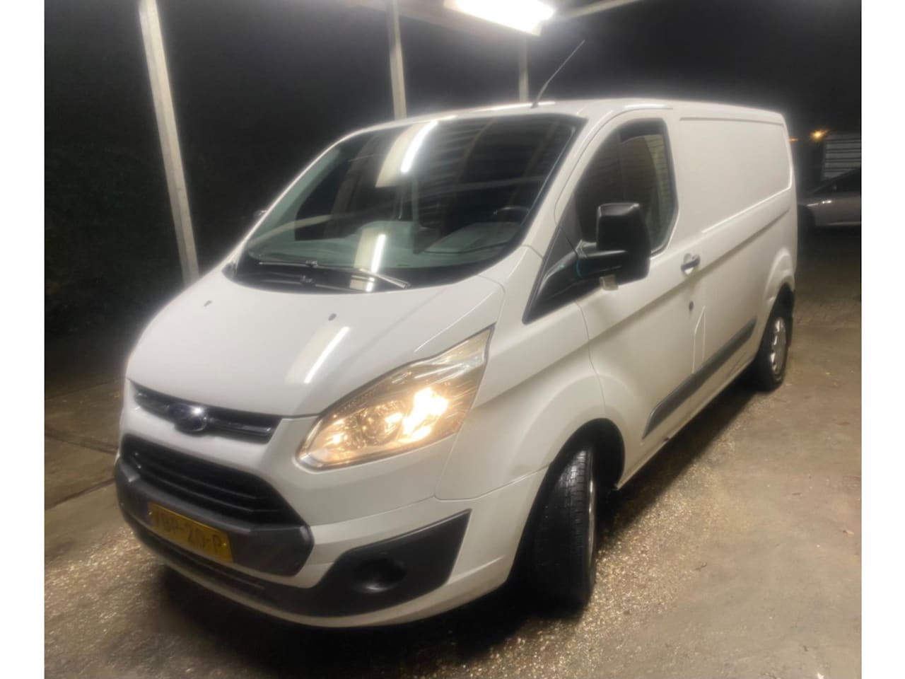 Ford Transit Custom - 290 2.0 TDCI L1H2 Ambiente 290 2.0 TDCI L1H2 Ambiente - AutoWereld.nl