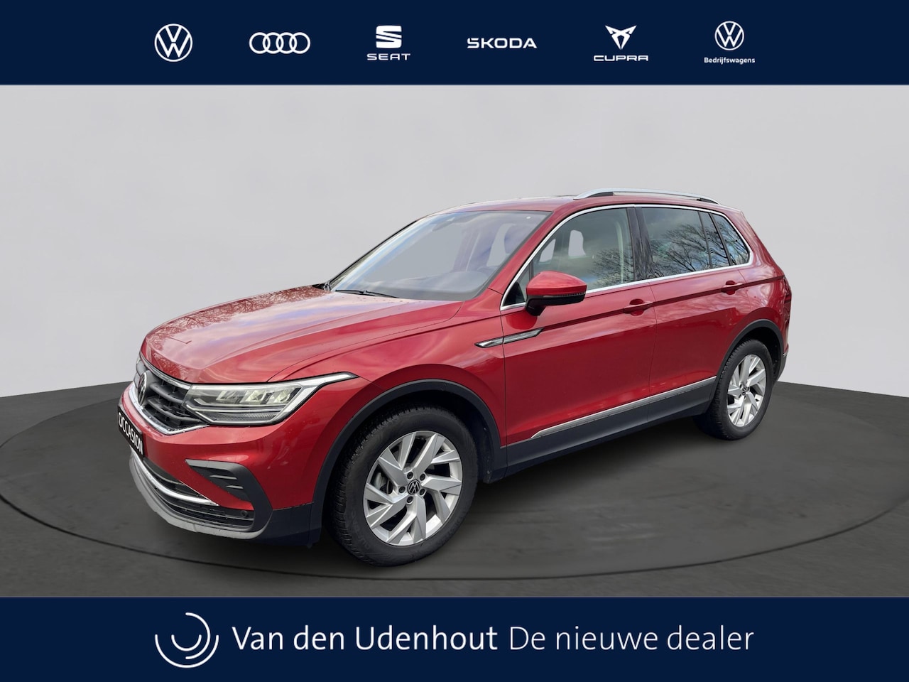 Volkswagen Tiguan - 1.5 TSI 150pk Life Business DSG / Navigatie / Stoelverwarming / Panoramadak / Camera - AutoWereld.nl