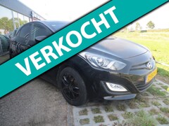 Hyundai i30 - 1.6 CRDi nieuwe apk zie foto's