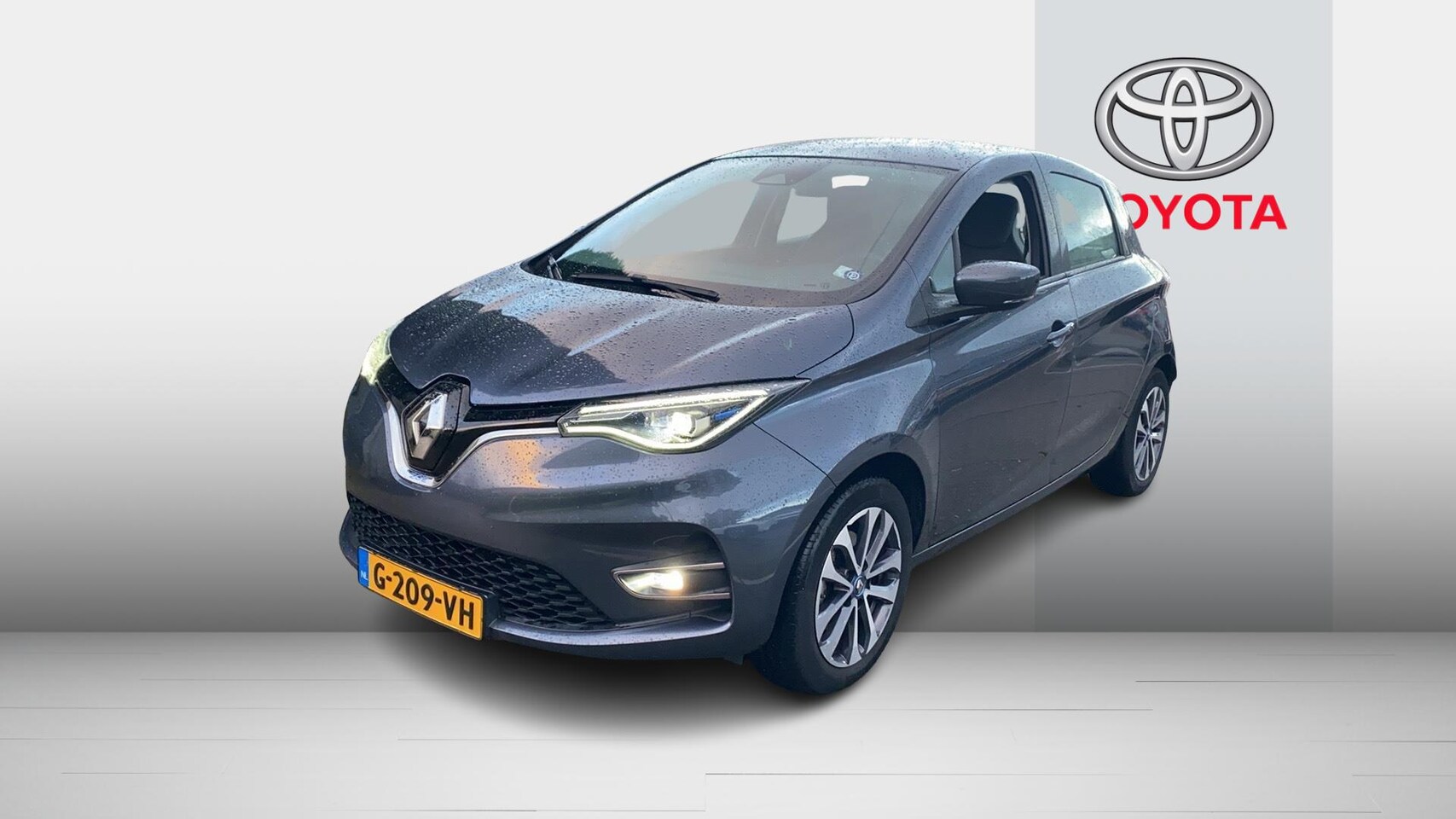 Renault Zoe - R135 BIJNA 2020 AUTOMAAT 52KW EIGEN ACCU 86 %!! 1e EIG. CLIMA.CRUISE.LMV.PDC ETC GARANTIE - AutoWereld.nl