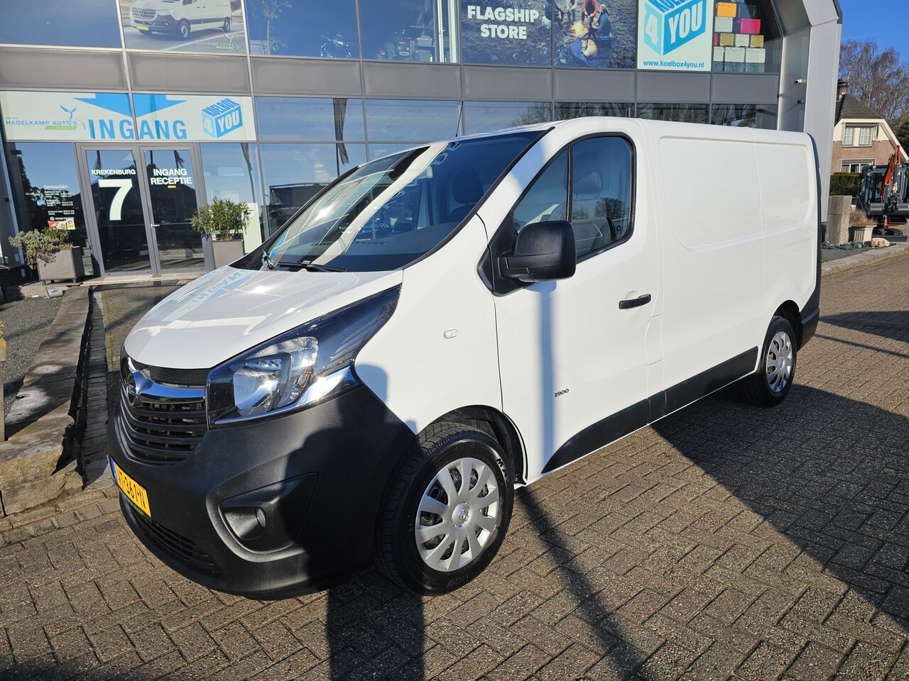 Opel Vivaro - 1.6 CDTI L1H1 Sport EcoFlex * NAP * Camera * Navi * Airco * - AutoWereld.nl