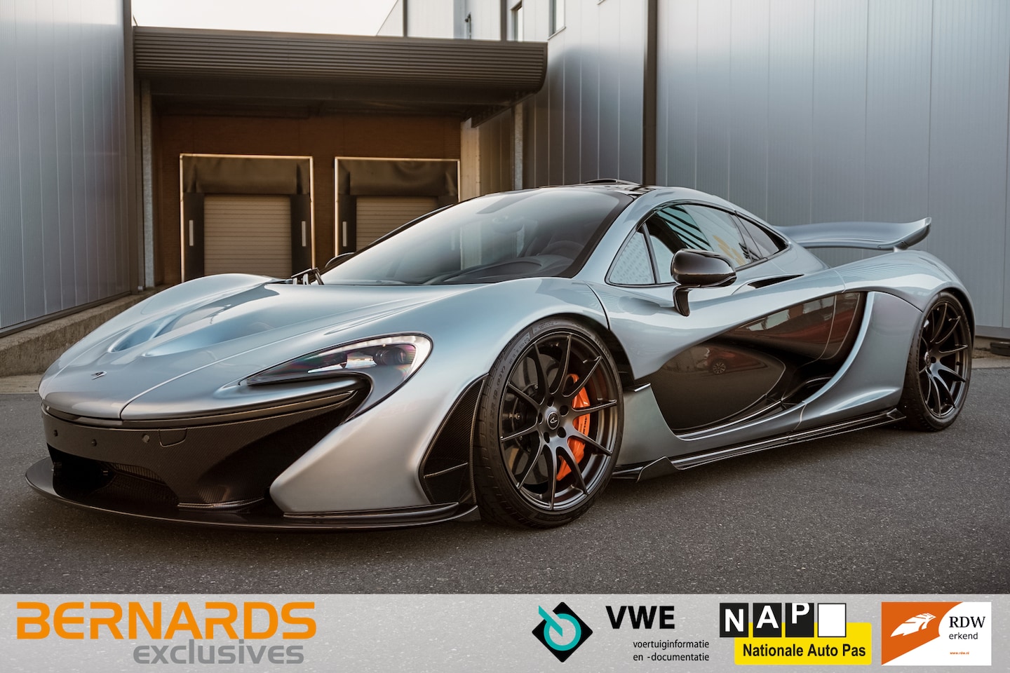 McLaren P1 - 3.8 V8 - MSO Mercury Silver - 1 of 375 - AutoWereld.nl