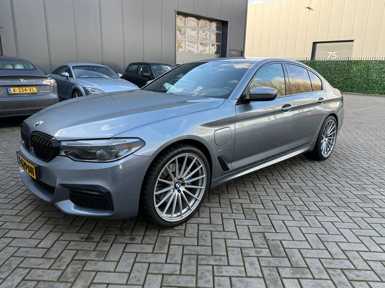 BMW 5-serie - 530e iPerformance High Executive M Pakket - AutoWereld.nl