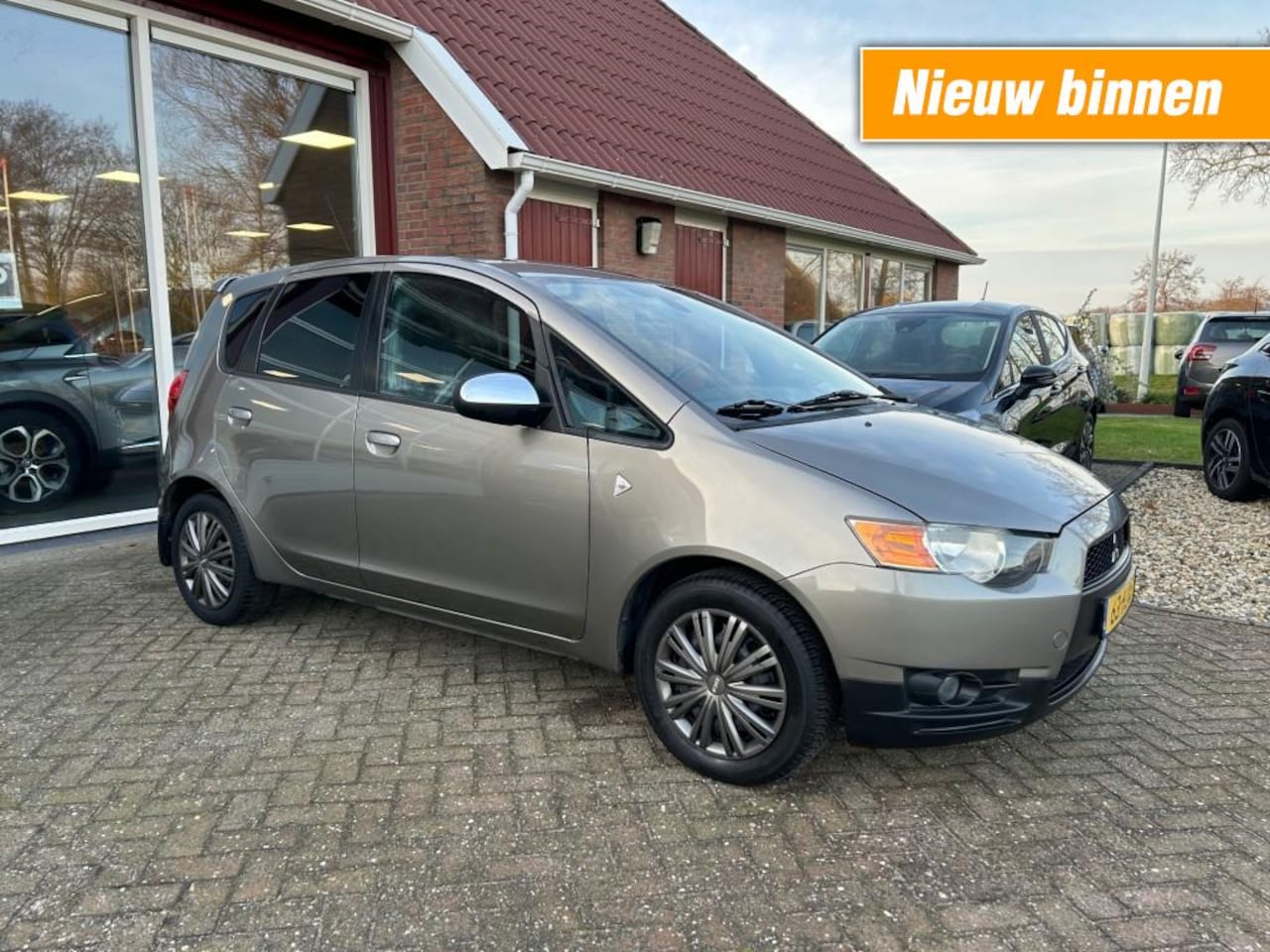 Mitsubishi Colt - 1.3 INTRO EDITION 5-DRS ZEER MOOIE AUTO! incl. onderhoud/apk/3 m - AutoWereld.nl