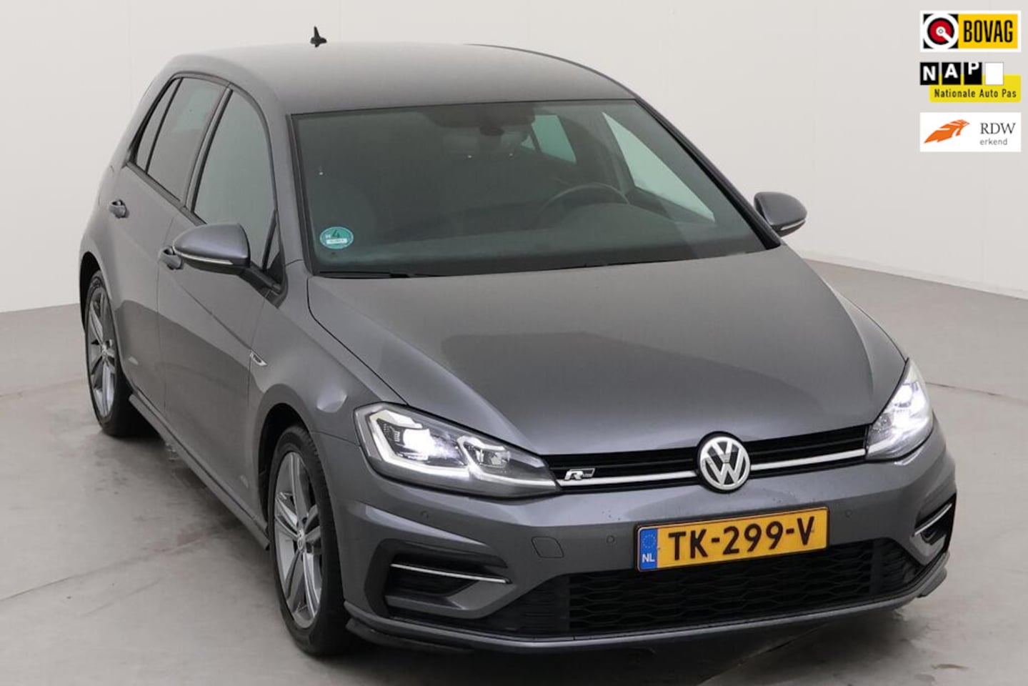 Volkswagen Golf - 1.0 TSI Highline Business 3X R Line+Xenon+alcantara+navigatie+17"lmv= APK -8-2026 - AutoWereld.nl