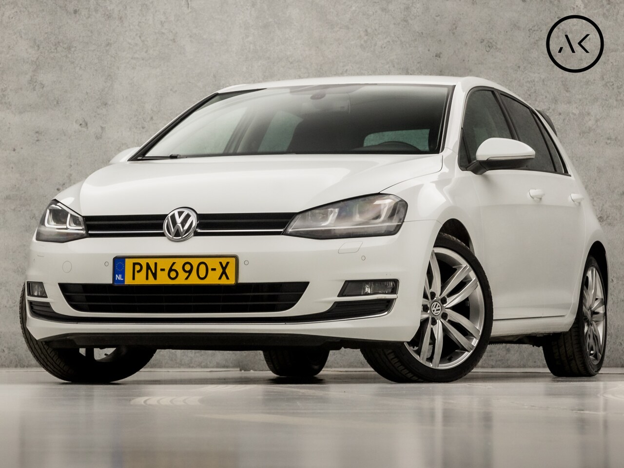 Volkswagen Golf - 1.4 TSI Sportline (NAVIGATIE, CLIMATE, XENON, STOELVERWARMING, ALCANTARA SPORTSTOELEN, GET - AutoWereld.nl