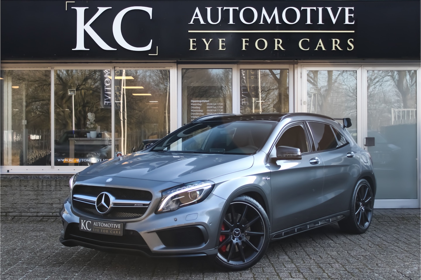 Mercedes-Benz GLA-Klasse - AMG 45 4Matic Edition 1 | Pano | Schaalstoelen | Stufe 2 - AutoWereld.nl