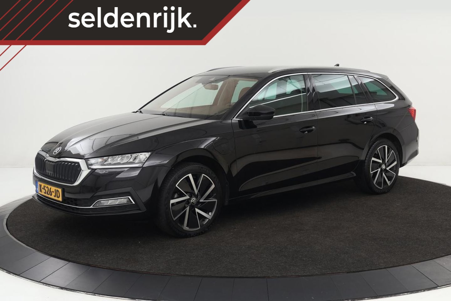 Skoda Octavia - 1.4 TSI iV Business Edition Plus | Trekhaak | Stoelverwarming | Adaptive cruise | Camera | - AutoWereld.nl