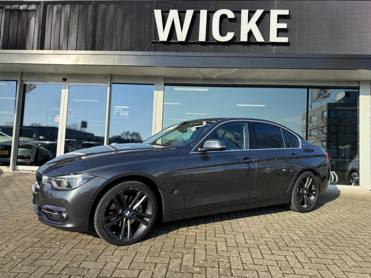 BMW 3-serie - 330e Centennial High Executive HeadUp H&K Leder 360 Camera - AutoWereld.nl