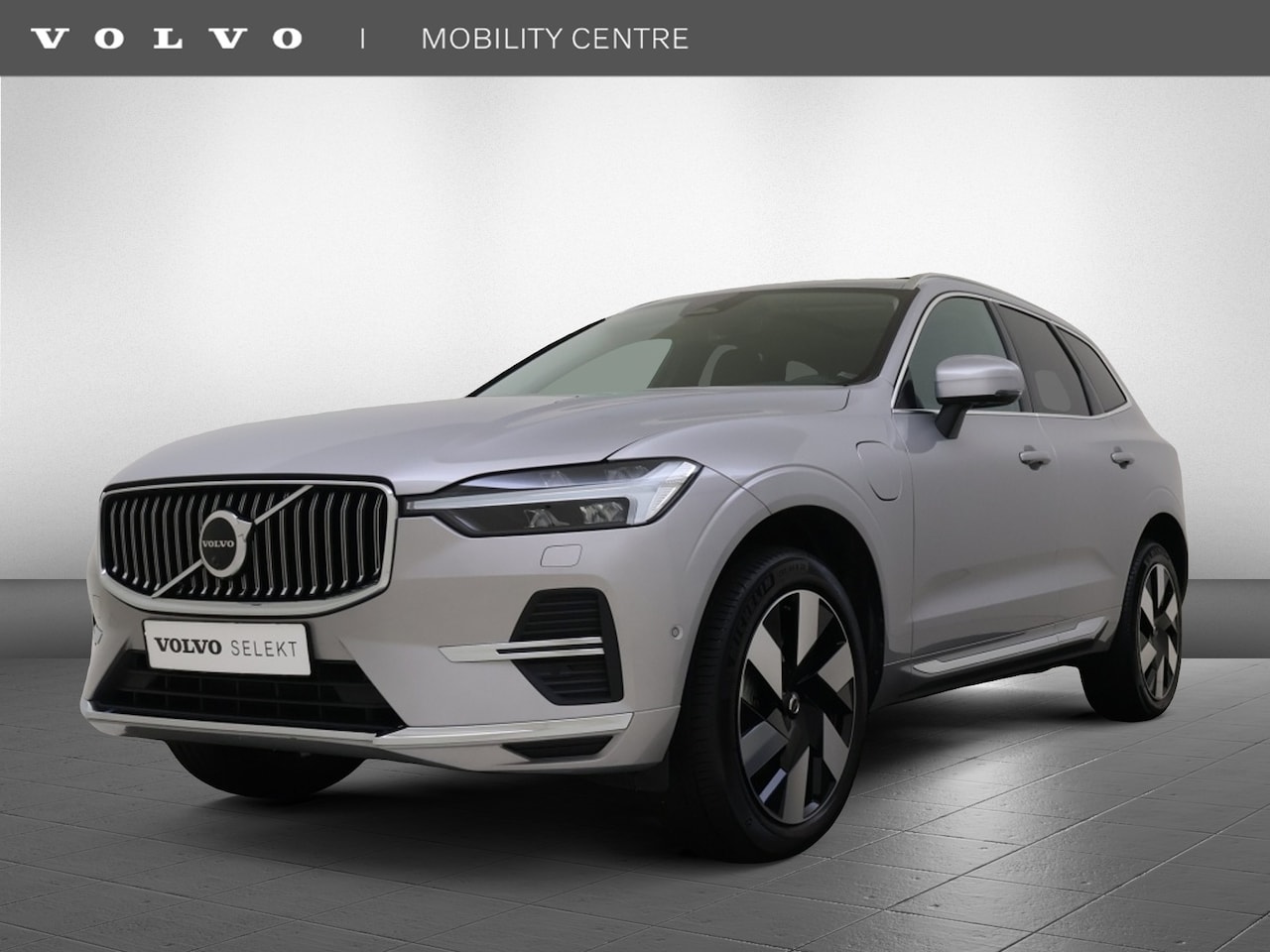 Volvo XC60 - T6 AWD Ultimate Bright | Luchtvering | Trekhaak | 360° Camera | - AutoWereld.nl