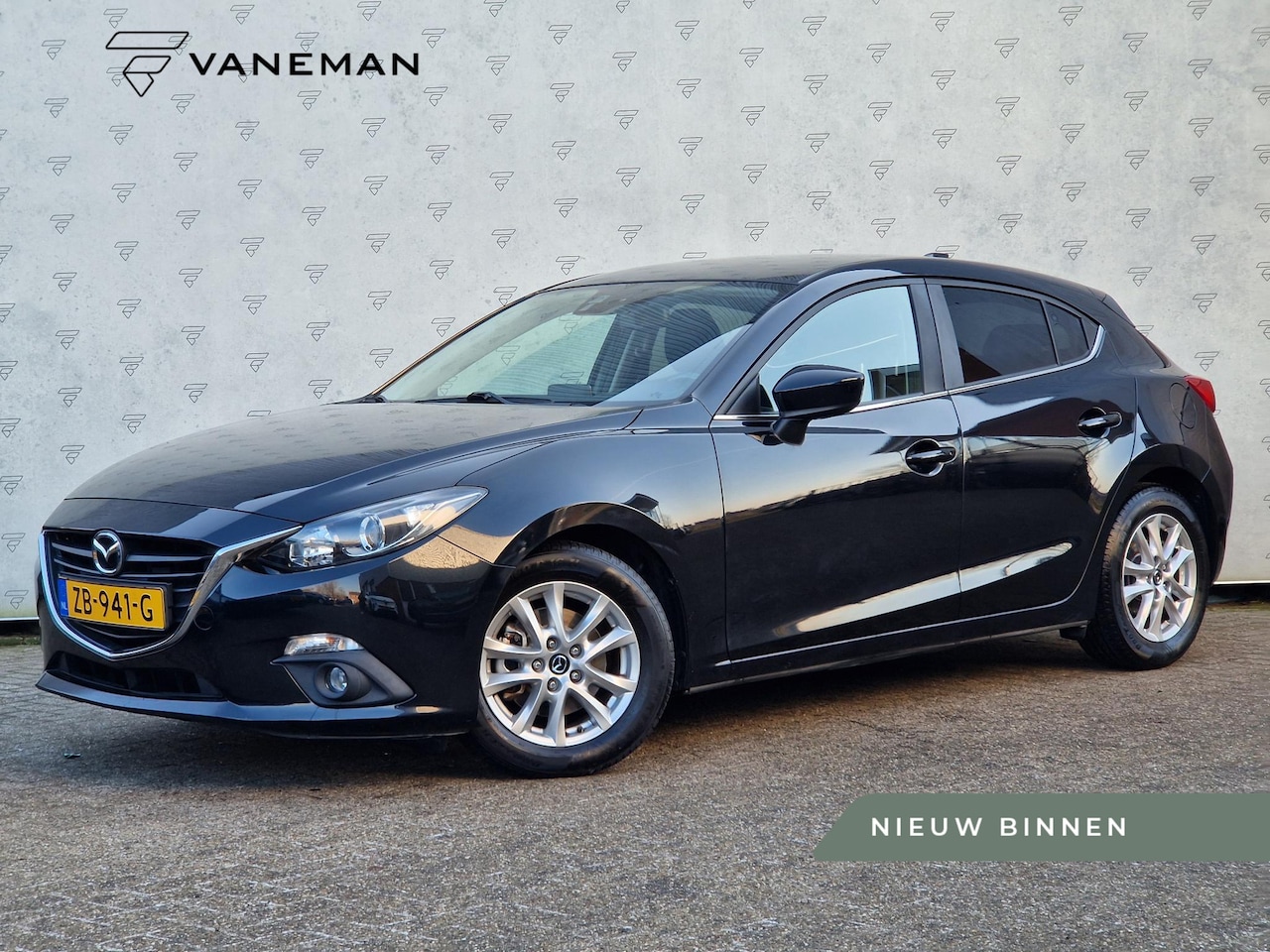 Mazda 3 - 2.0 TS+ | Clima | BSD | Stoelverwarming | Licht- en Regensensor | PDC | - AutoWereld.nl