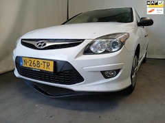 Hyundai i30 CW - 1.4i i-Drive SCHADEAUTO