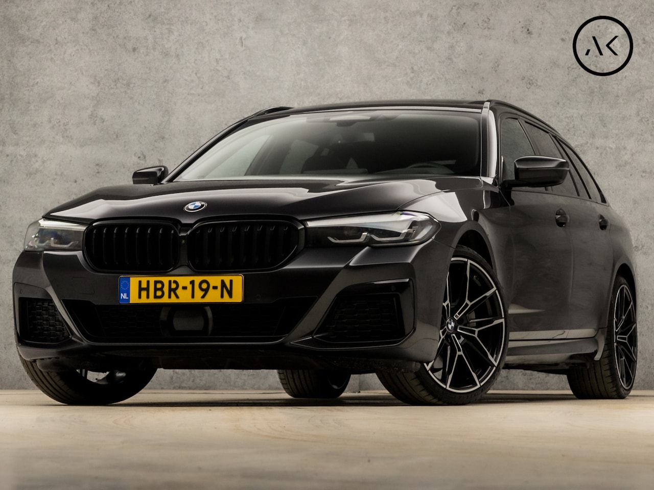 BMW 5-serie Touring - 530i xDrive M Sport 245Pk Automaat (PANORAMADAK, APPLE CARPLAY, LUCHTVERING, GROOT NAVI, 3 - AutoWereld.nl