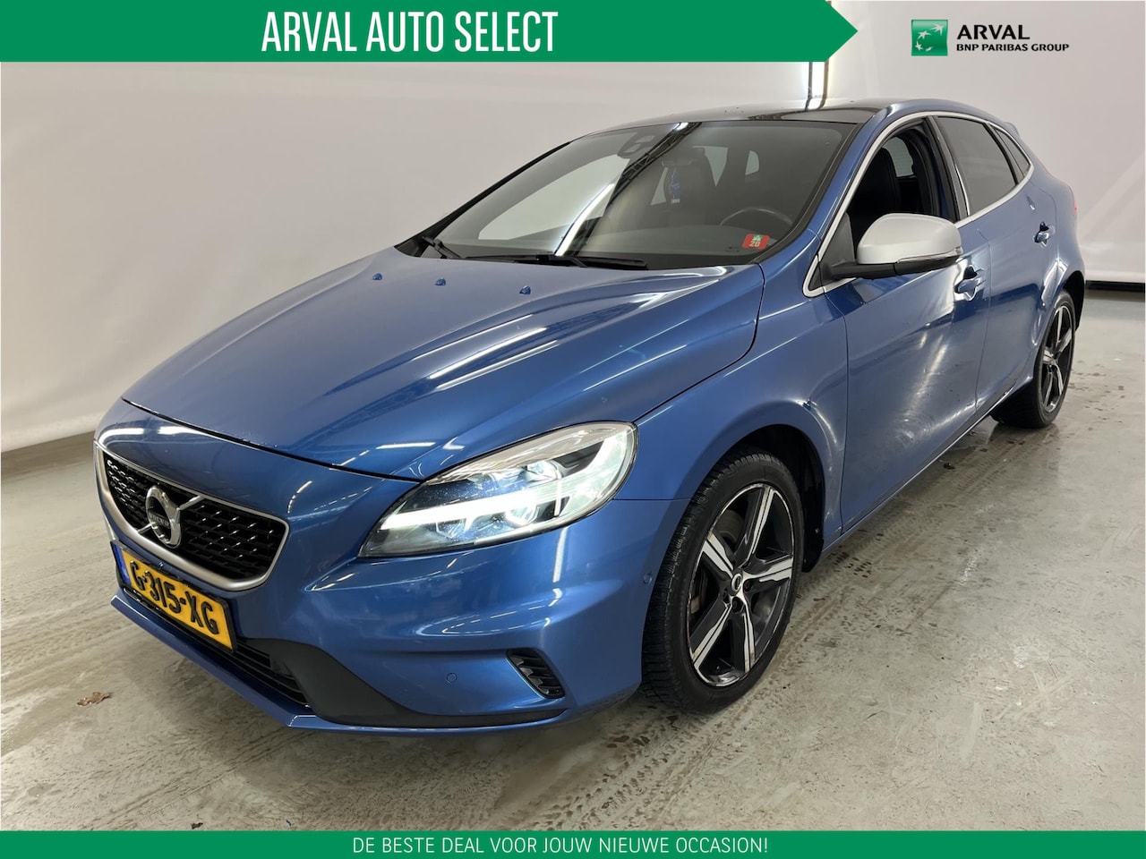 Volvo V40 - 1.5 T3 153pk Automaat Polar+ Sport R-Design | Panoramadak | Leder/Alcantara | PDC | Camera - AutoWereld.nl