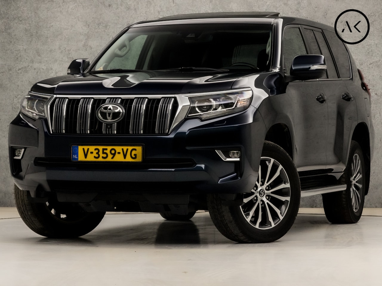 Toyota Land Cruiser - 2.8 D-4D-F Executive Full Options Automaat (SCHUIFDAK, 1e EIGENAAR, DEALER ONDERHOUDEN, ST - AutoWereld.nl