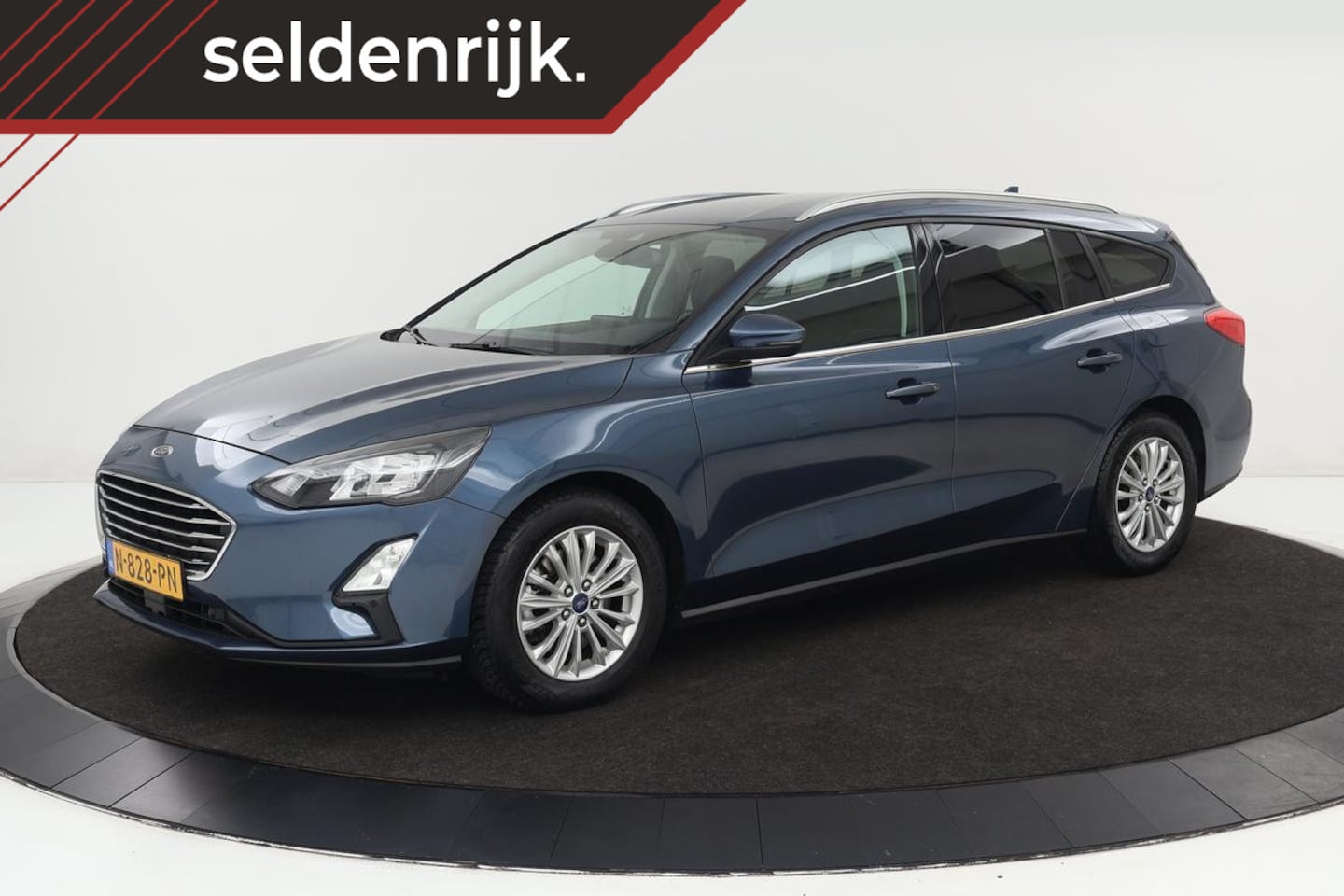 Ford Focus - 1.0 EcoBoost Titanium X | Trekhaak | Camera | Full LED | Carplay | Navigatie | Keyless | C - AutoWereld.nl