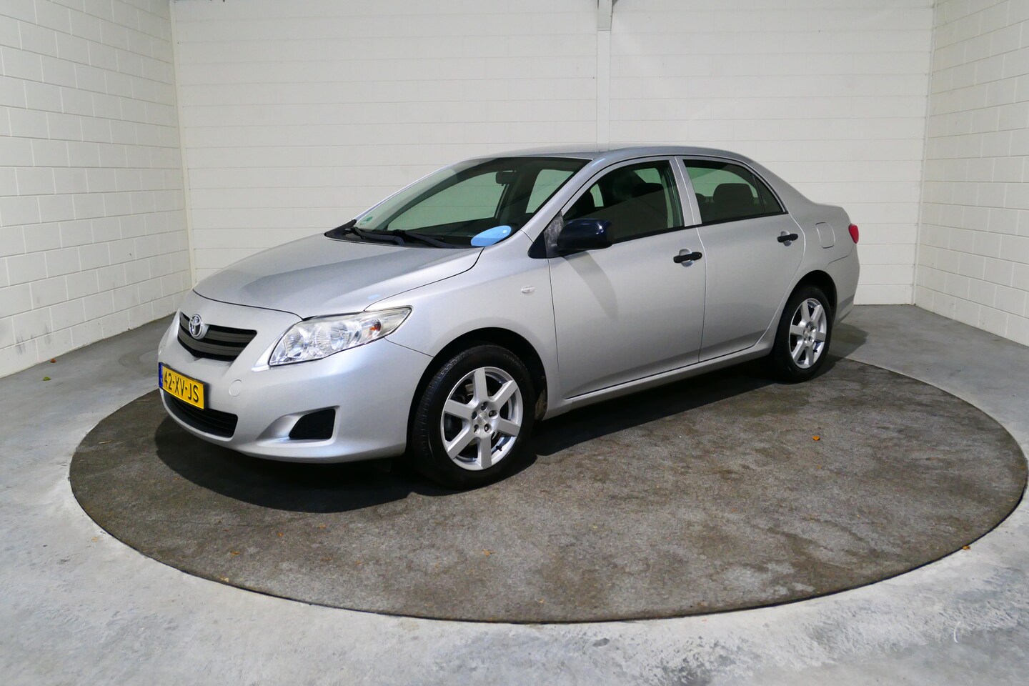 Toyota Corolla - 1.6-16V Terra sedan, 1e eigenaar, volledig dealer onderhouden, keurige auto, airco, afneem - AutoWereld.nl