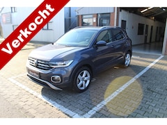 Volkswagen T-Cross - 1.5 TSI Style automaat 150 pk Stoelverwarming - Camera