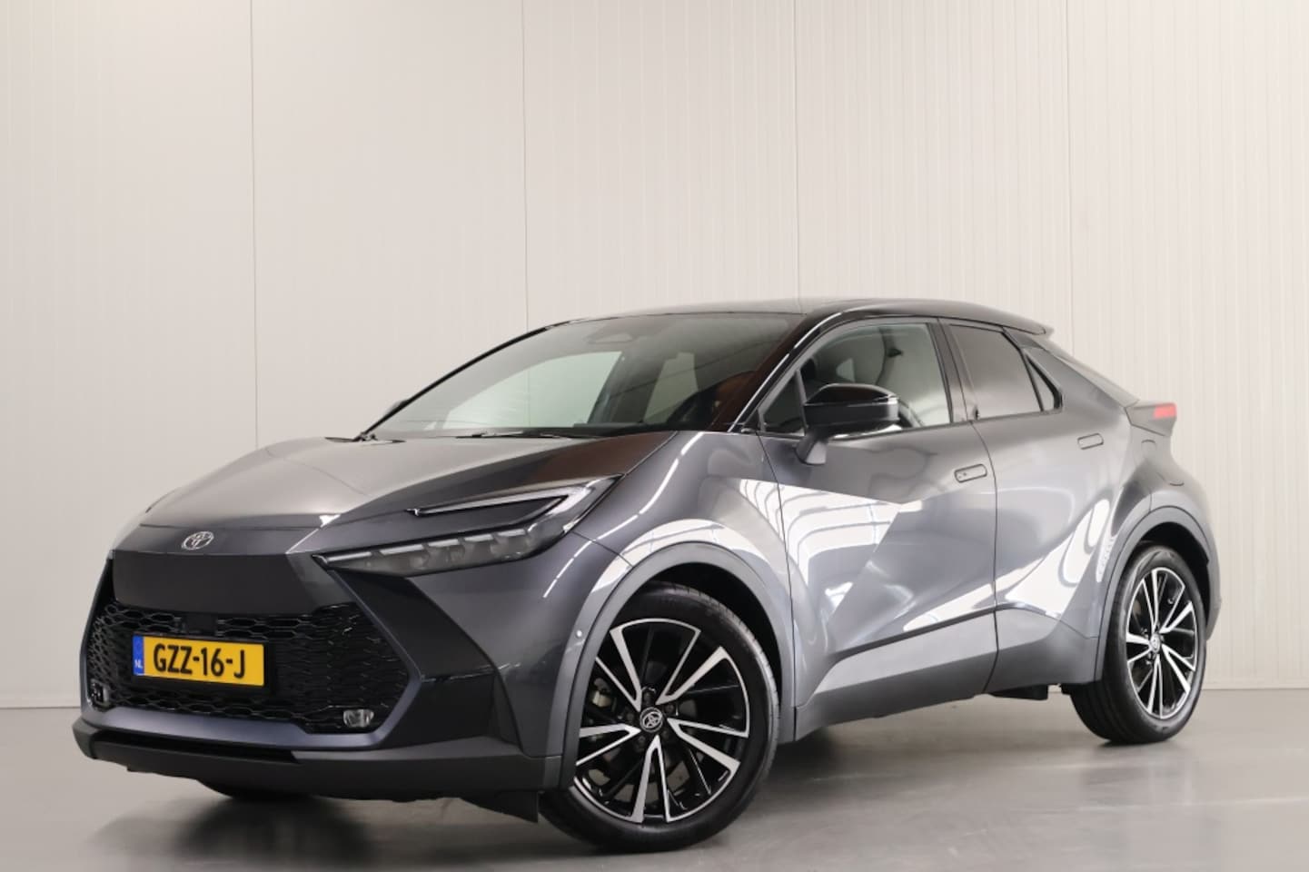 Toyota C-HR - 1.8 Hybrid 140 Executive - AutoWereld.nl