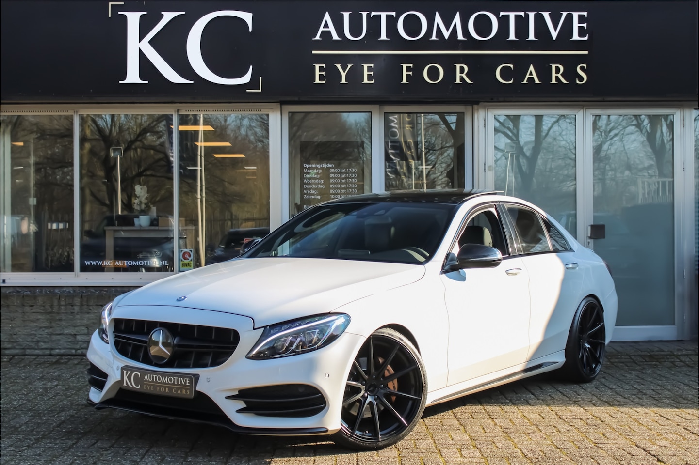 Mercedes-Benz C-klasse - 180 AMG Night | Pano | Sfeer | Camera - AutoWereld.nl