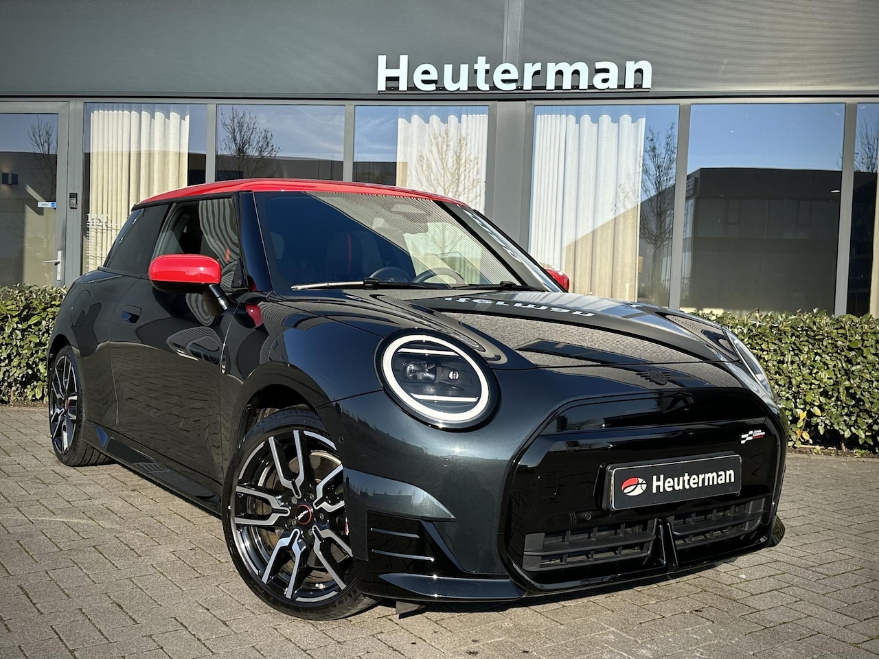 MINI Mini-Electric - Cooper SE JCW Pano /Sfeerverlichting /LED - AutoWereld.nl