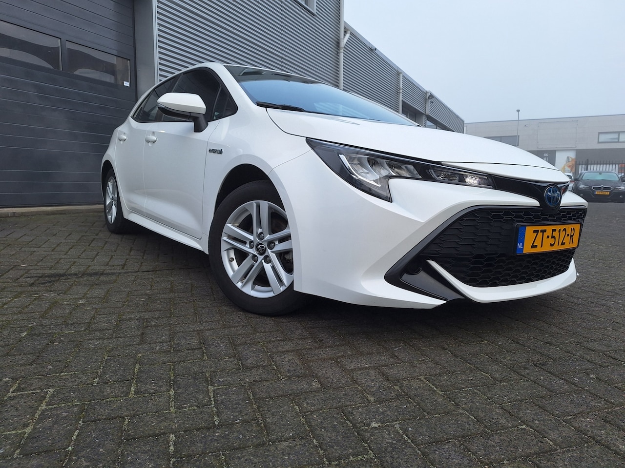 Toyota Corolla - 1.8 Hybrid Active*Camera*Navigatie*49 Dkm!!! Nieuwstaat!! - AutoWereld.nl