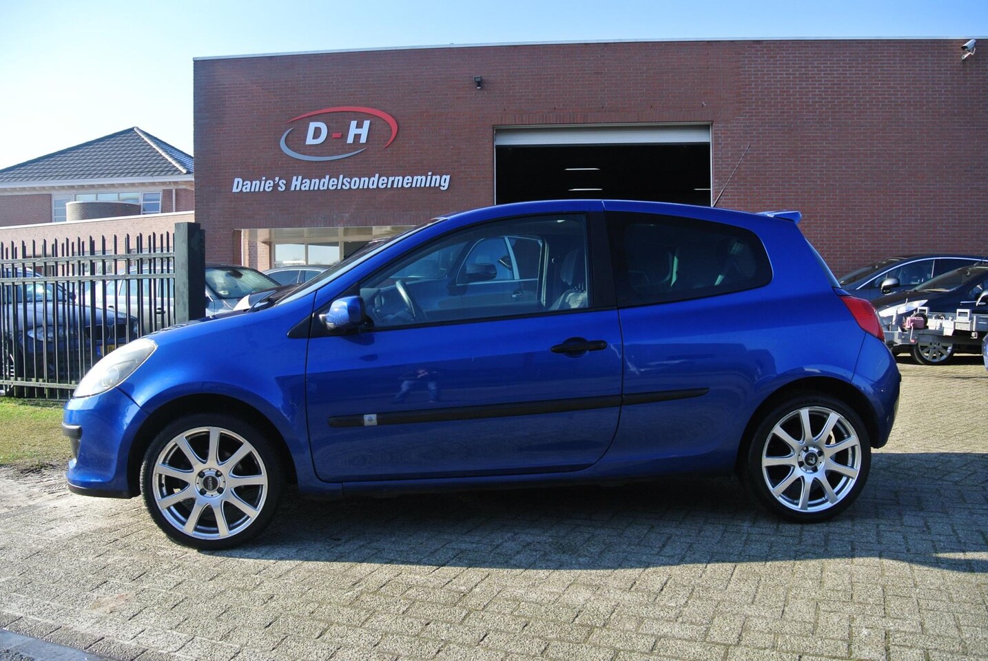 Renault Clio - 1.2 TCE Dynamique airco panoramadak inruil mogelijk nap - AutoWereld.nl