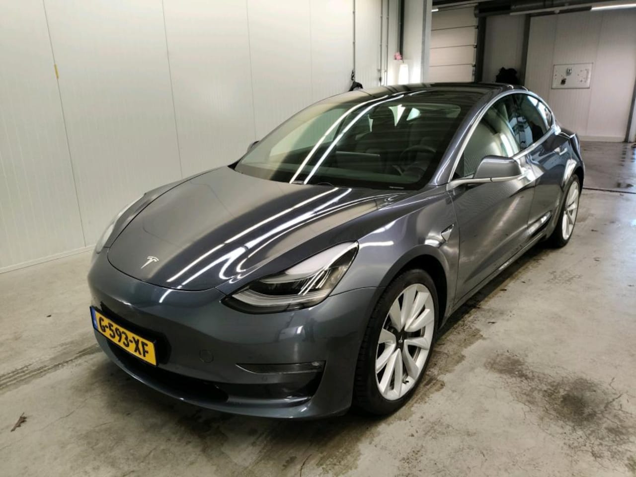 Tesla Model 3 - Long-Range AWD 351pk 75 kWh [ AUTOPILOT+19" LMV+PREMIUM AUDIO ] - AutoWereld.nl