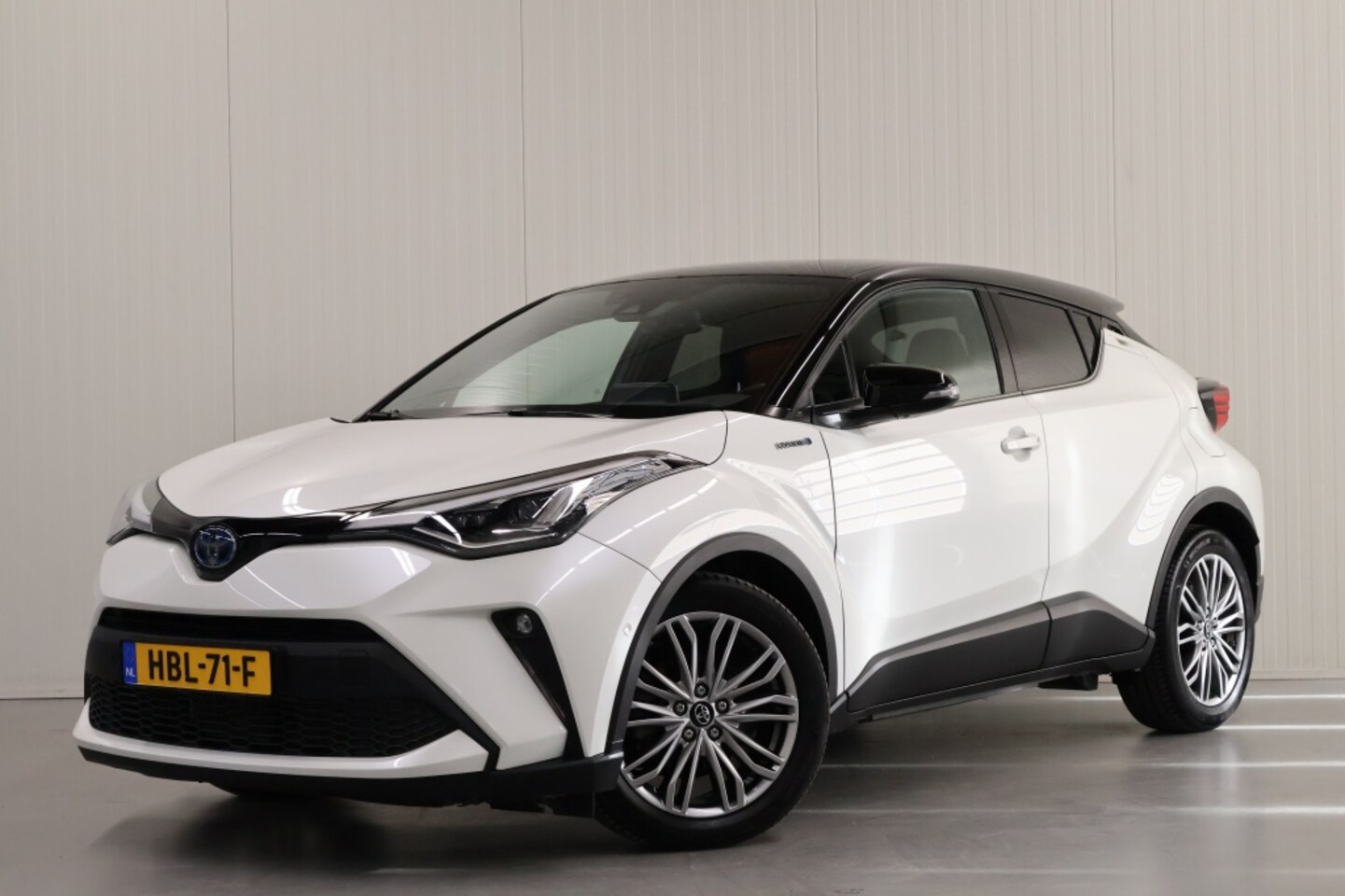 Toyota C-HR - 1.8 Hybrid Executive 1.8 Hybrid Executive - AutoWereld.nl