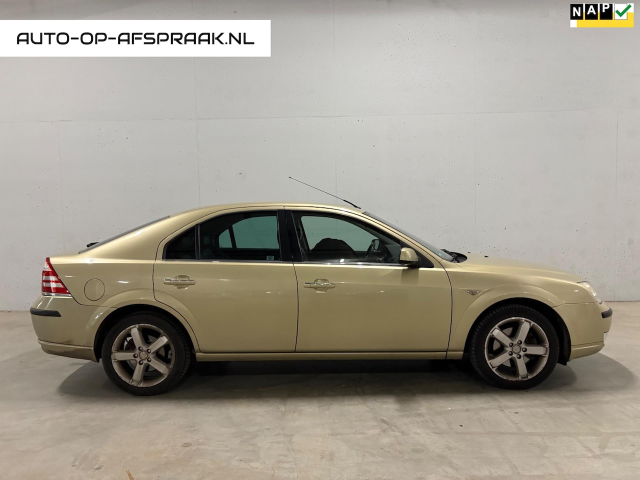 Ford Mondeo - 1.8-16V Platinum Navi Clima Stoelverwarm APK - AutoWereld.nl