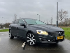 Volvo V60 - 2.4 D6 AWD Plug-In Hybrid Summum