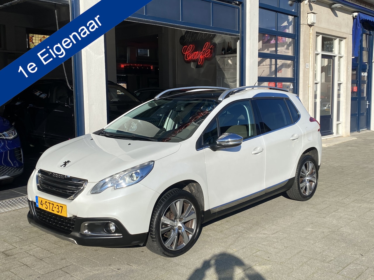 Peugeot 2008 - 1.6 VTi Féline PANO/NAVI/CLIMA/1E EIGENAAR/NL AUTO - AutoWereld.nl