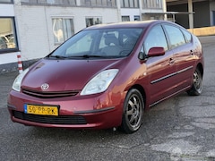 Toyota Prius - 1.5 VVT-i