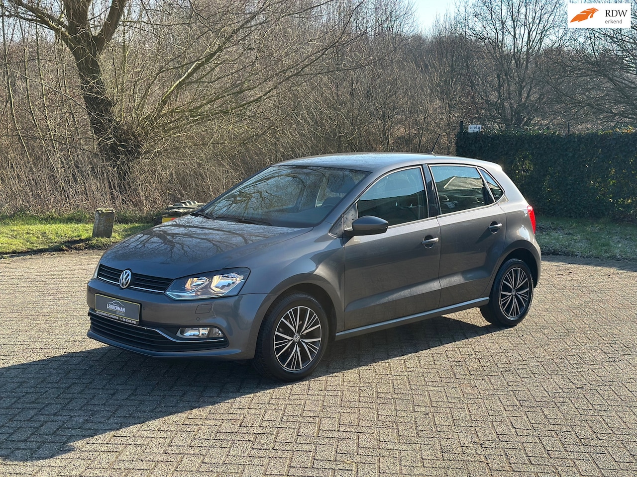 Volkswagen Polo - 1.0 High Line PDC I CRUISE I BLUETOOTH I VOLL ONDERHOUD I NWE APK - AutoWereld.nl