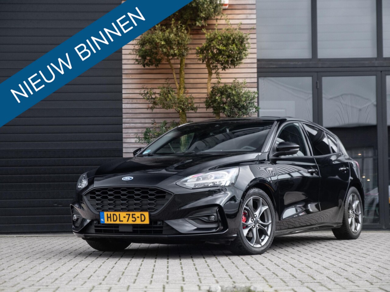 Ford Focus - 1.0 EcoBoost ST-Line ACC Keyless Cam Stoelv - AutoWereld.nl