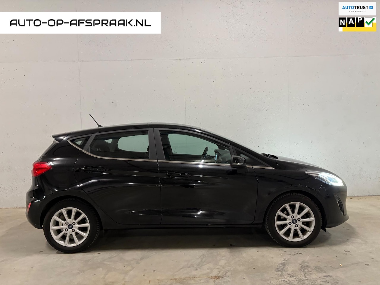 Ford Fiesta - 1.1 Trend Navi PDC Airco Keyless Cruise C. BTW 21% - AutoWereld.nl