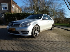 Mercedes-Benz C-klasse - 180 K amg uitgevoerd