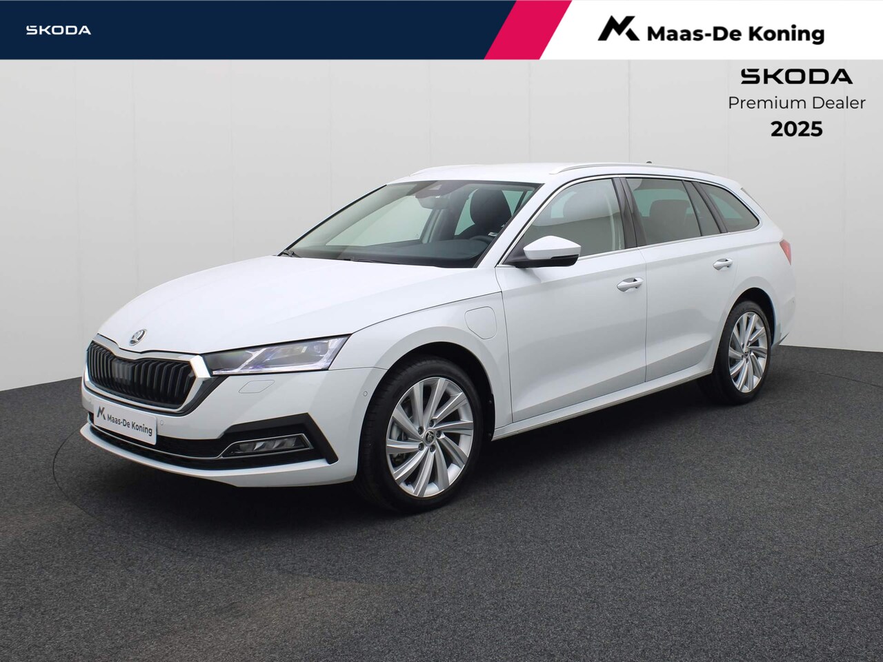 Skoda Octavia Combi - 1.4 TSI 150kW/204PK DSG iV PHEV Style · Keyless · Camera · Side Assist · Elek. Achterklep - AutoWereld.nl