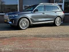 BMW X7 - xDrive40i HIGH EXE PANO/LEDER/NAVI/LASER